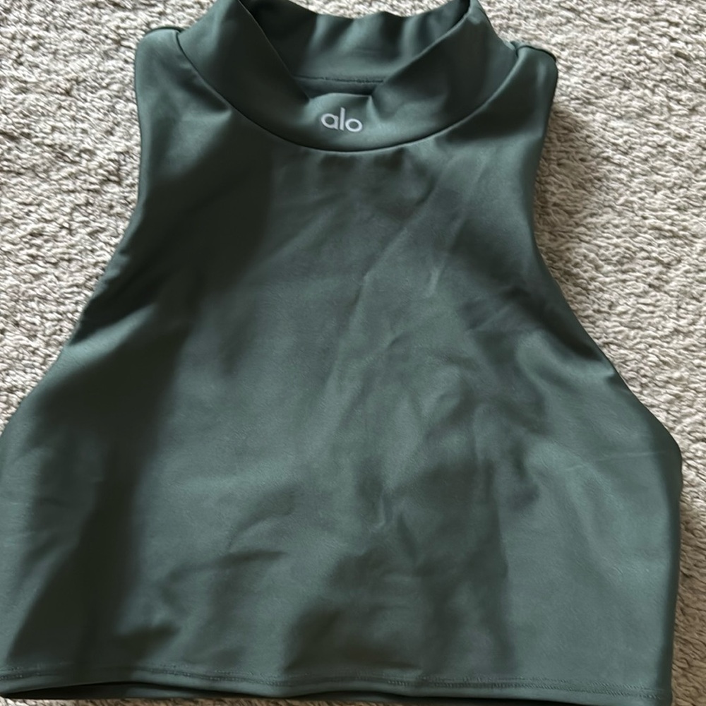 alo workout sports bra or tank